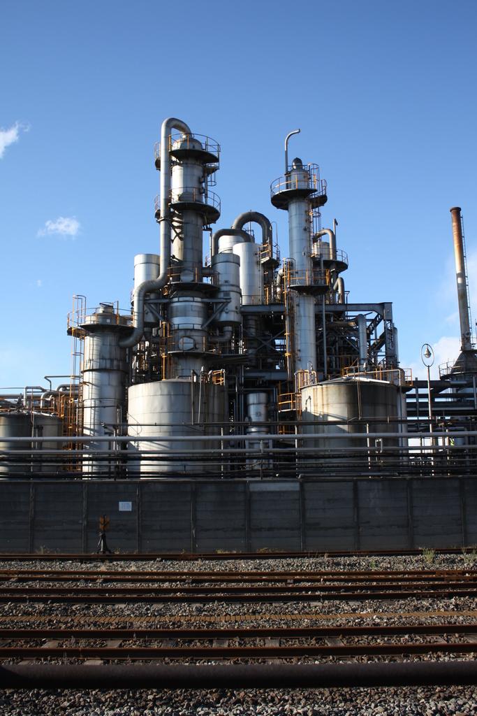 Kanagawa GeoGuessr guide image showing the Kawasaki coastal industrial zone