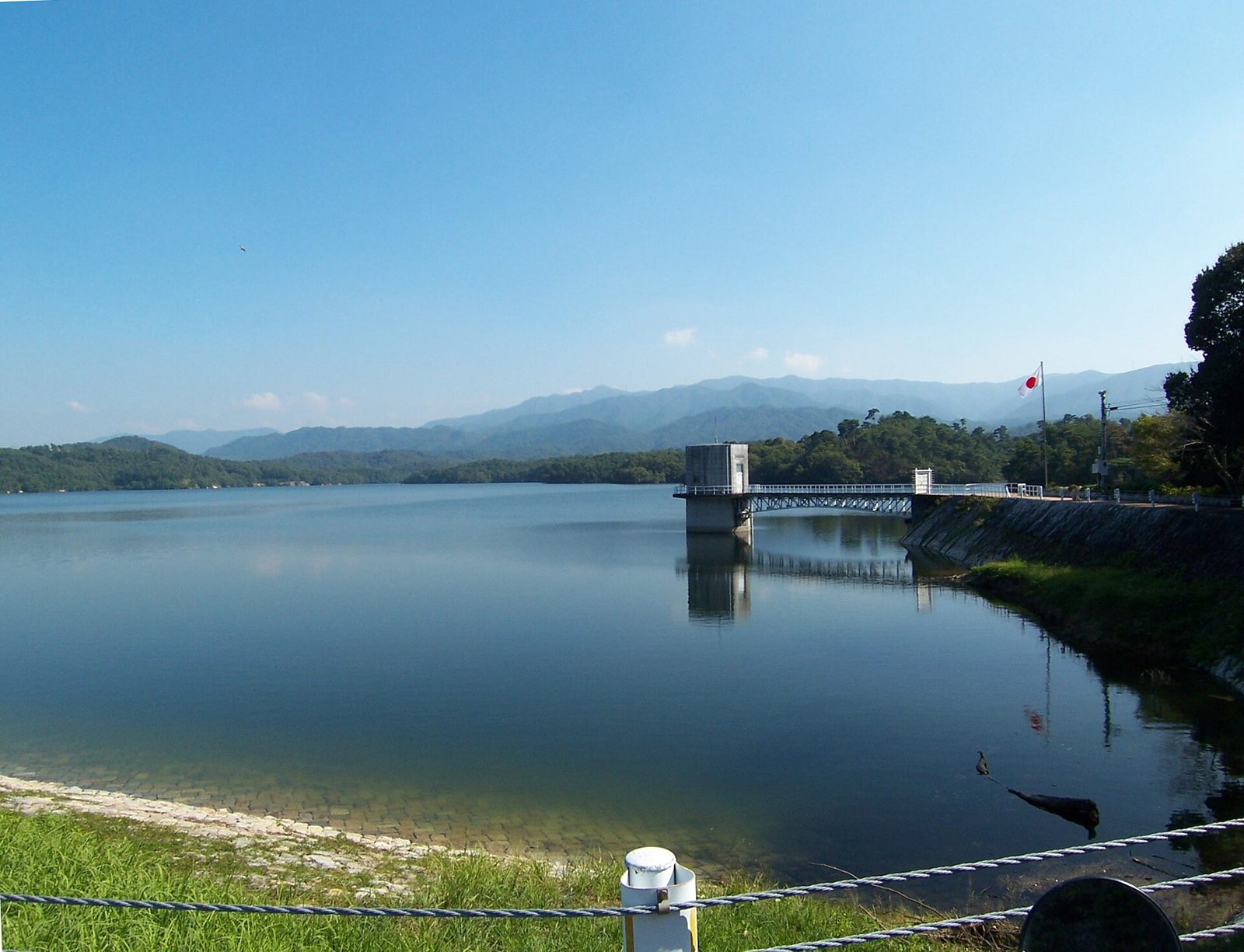ため池の満濃池(香川県まんのう町)