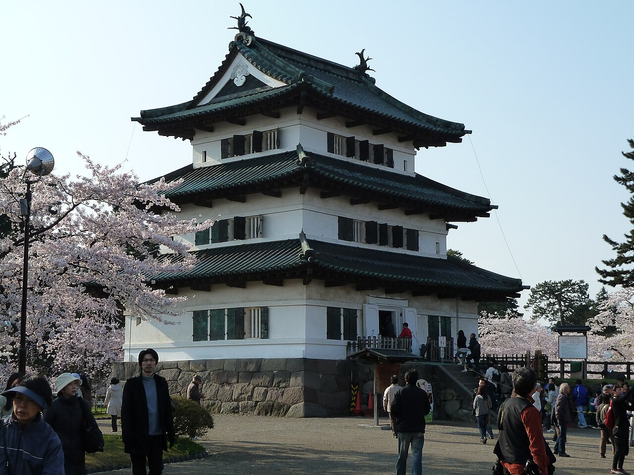 Aomori GeoGuessr guide image showing Hirosaki Castle