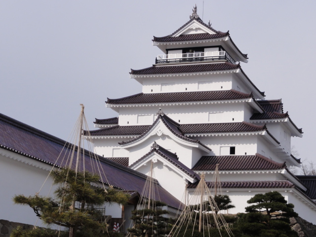 Fukushima GeoGuessr guide image showing Tsuruga Castle in Aizu-Wakamatsu